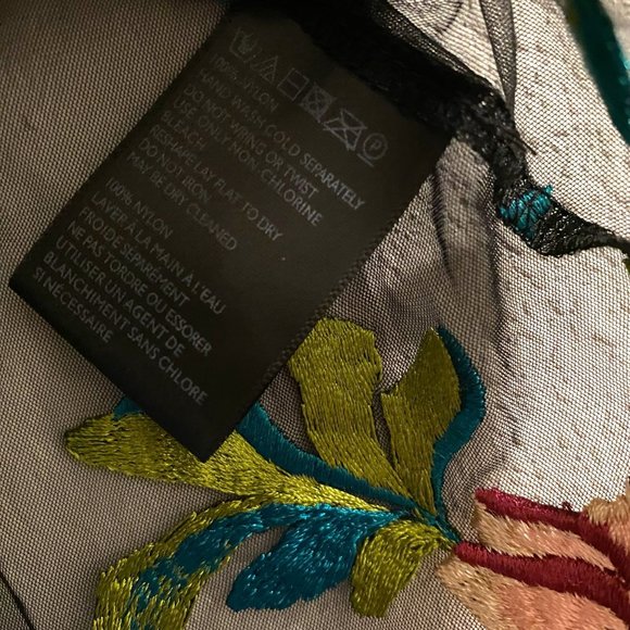 Kimchi Blue Urban Outfitters Alana Floral Embroidered Sheer Top Shirt Black XS - Picture 5 of 5